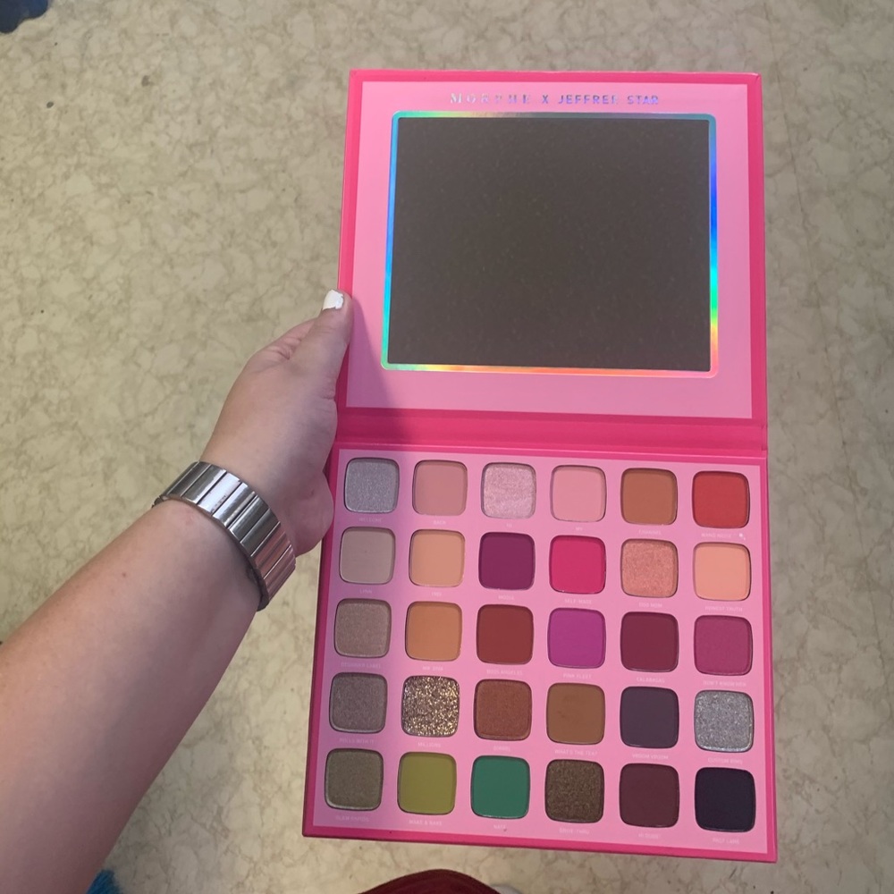 Morphe x Jeffrey Star eyeshadow palette